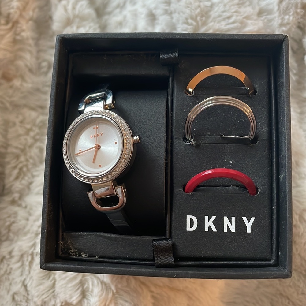 DKNY Silver tone watch with changeable ring set (26 mm)